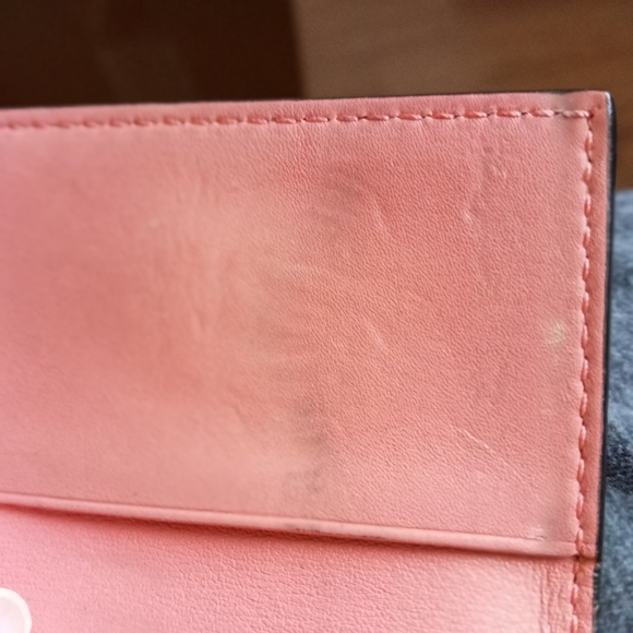 GUCCI Pink Patent Leather GG Gold Heart Logo Key/Card Holder - Picture 10 of 12